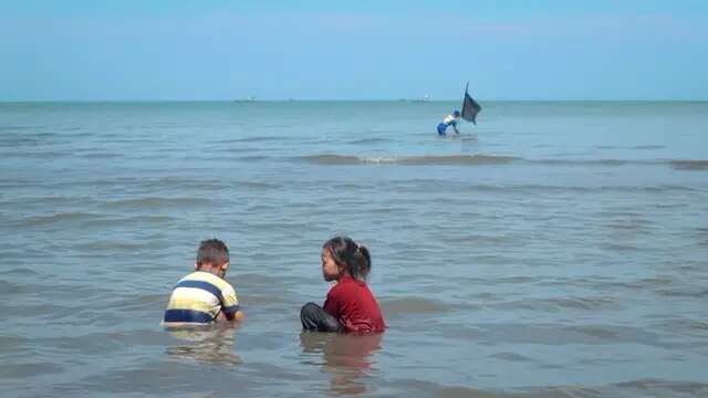 Jelang Libur Nataru, Polairud Pemalang Cek Sarana Keselamatan Objek Wisata Pantai