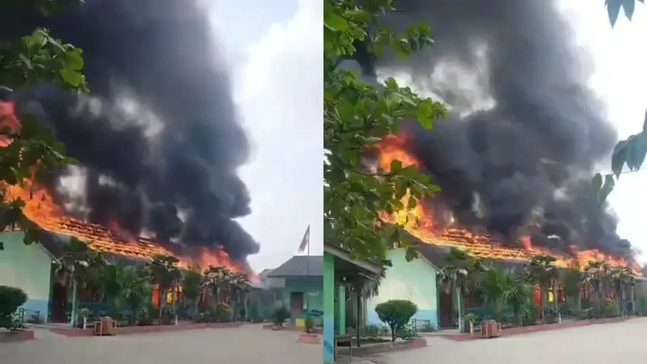 Kebakaran SD di Lampung, Asap Hitam Membumbung Tinggi