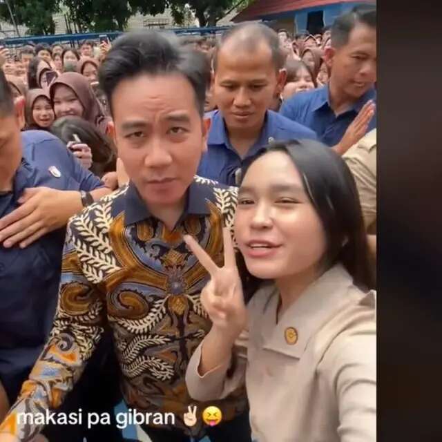 Viral Siswi Berkali-kali Salaman dan Foto Bersama Gibran Rakabuming, Warganet Singgung Sel...