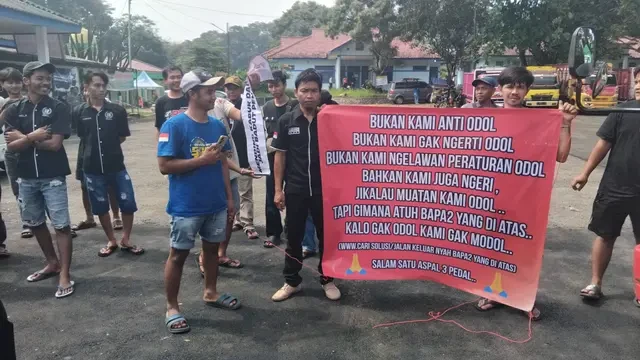 Jeritan Sopir Truk Sukabumi Dihantui Aturan ODOL: Denda Tak Sebanding dengan Penghasilan