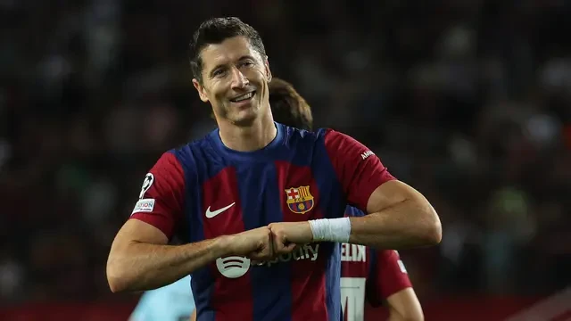 Tepis Isu akan Cabut, Robert Lewandowski Tegaskan Kesetiaannya di Barcelona