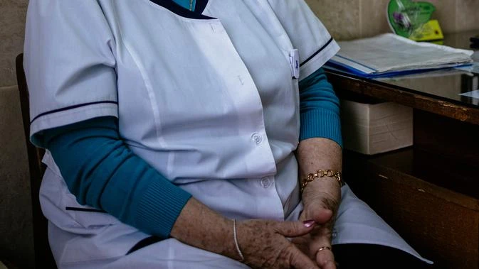 Urung Pensiun, Dokter Lansia di Bulgaria Turun Tangan Atasi Pandemi COVID-19
