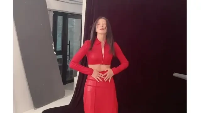 Perut Rata Kim Hee Ae di Usia 57 Tahun Curi Perhatian, Mengaku Benci Olahraga tapi Tak Bis...