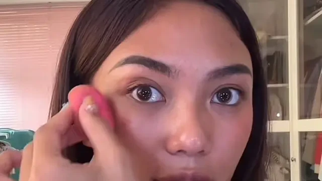 Tutorial Makeup Cantik Marion Jola Saat Pergi ke Gym dan Mal