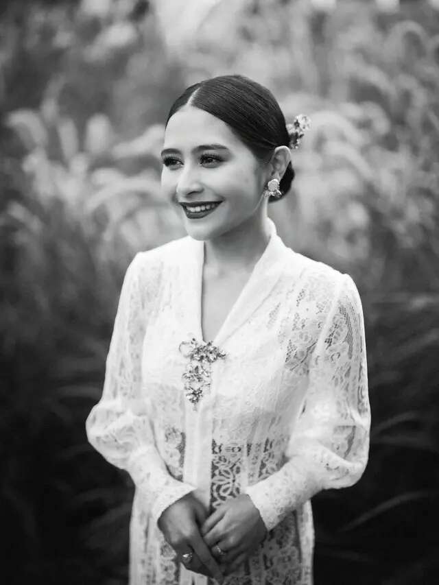 Dari Prilly Latuconsina, Rossa Hingga Erina Gudono, Ini 6 Potret Artis Rayakan Hari Kebaya...