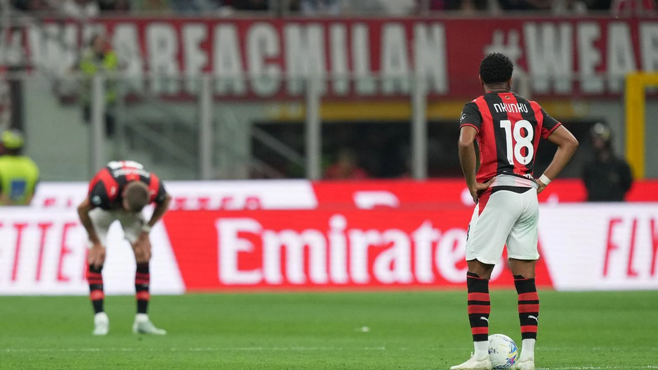 Demetrio Albertini Soroti Keruntuhan AC Milan Musim Ini
