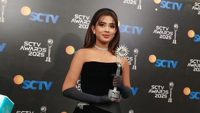 Aqeela Calista Borong 4 Piala SCTV Awards 2025, Persembahkan Kemenangan untuk Fans
