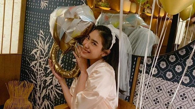 6 Momen Kejutan Bridal Shower Artis Alika Islamadina, Seru Banget