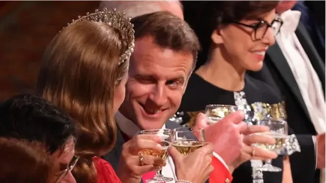 Bikin Heboh, Presiden Prancis Tertangkap Kamera Mengedipkan Mata pada Kate Middleton