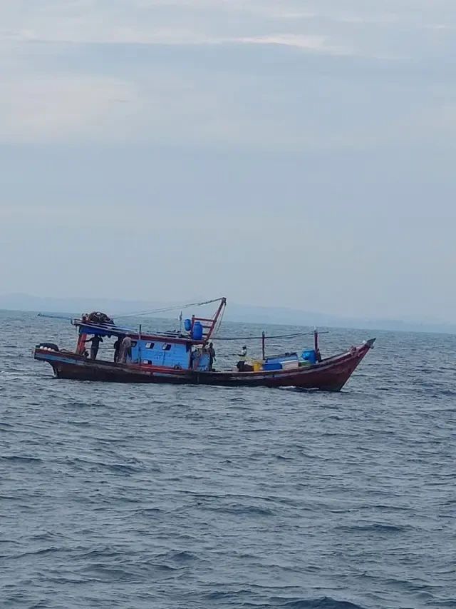 Meski Sudah Dilarang, Masih Banyak Kapal Pukat Harimau Melaut