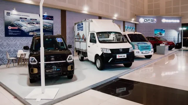 DFSK dan Seres Pamer Mobil Listrik hingga Niaga di GIIAS Surabaya 2025