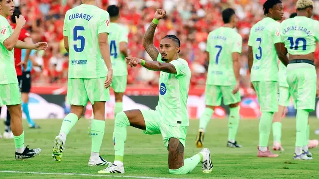 Hansi Flick Tetap Kritik Barcelona meski Pesta Gol di Laga Perdana LaLiga 2025/2026