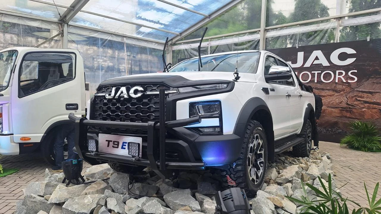 Punya Model Kabin Ganda, JAC Motors Bicara Peluang Masuk ke Segmen EV Penumpang