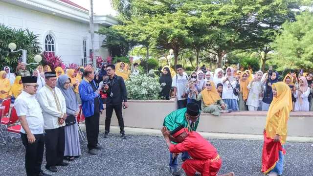 Tradisi Pandanga Masyarakat Mian Nu Nambo Sambut Bupati Banggai