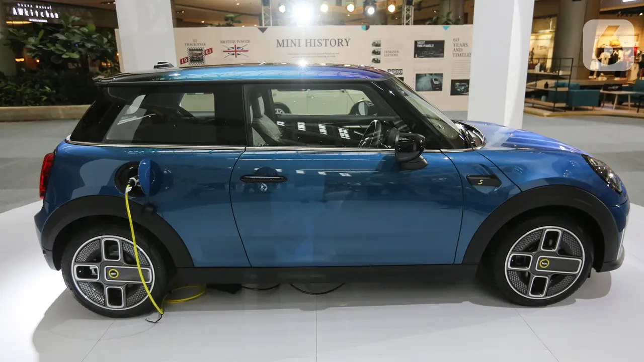Dominasi Mobil Bensin Mulai Rontok