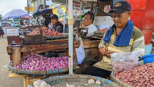 Harga Bawang Melambung Jelang Libur Natal, Omzet Pedagang Anjlok