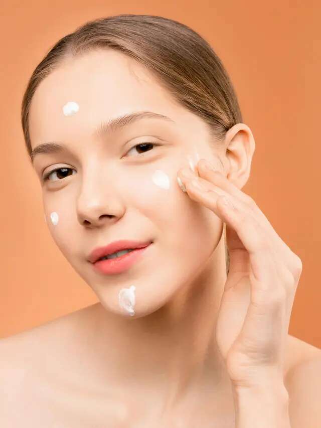 Urutan Memakai Skincare di Malam Hari, Jangan Sampai Salah