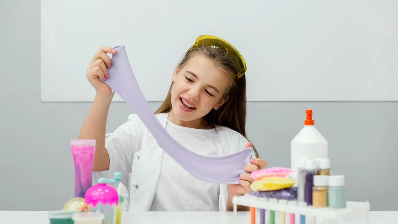 7 Manfaat Bermain Slime untuk Anak Autisme, Termasuk Tingkatkan Fokus dan Perhatian