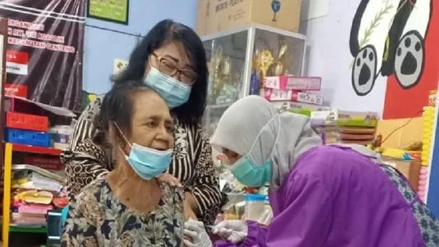 Pentingnya Vaksinasi Secara Umum bagi Lansia Menurut Pakar