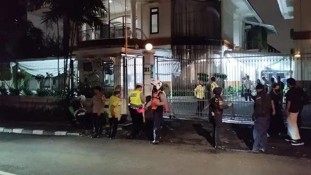 Suasana Rumah Duka Lokasi Mendiang Titiek Puspa Akan Disemayamkan