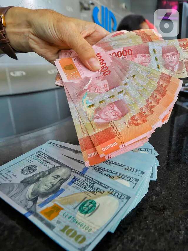 Rupiah Ditutup Menguat Lawan Dolar AS Senin Sore, Bagaimana Besok?