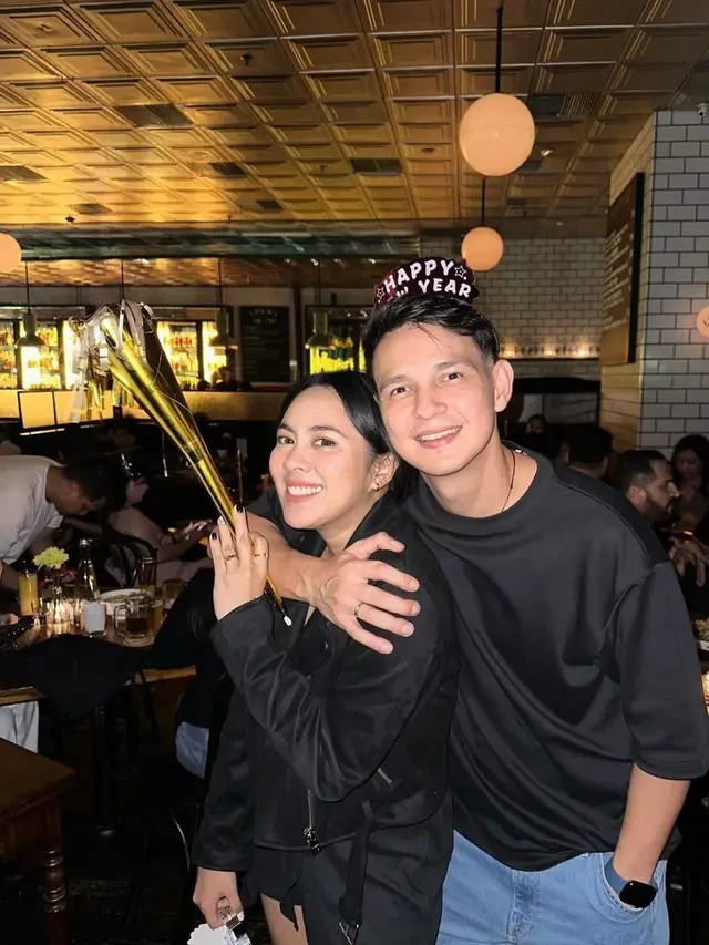 Penuh Haru, Marcell Darwin Dibimbing Sang Istri Saat Setor Hafalan Surat Al Kafirun Usai 5...