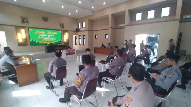 Syahdunya Alunan Ayat Suci Al-Qur'an Anggota Polres Tasikmalaya