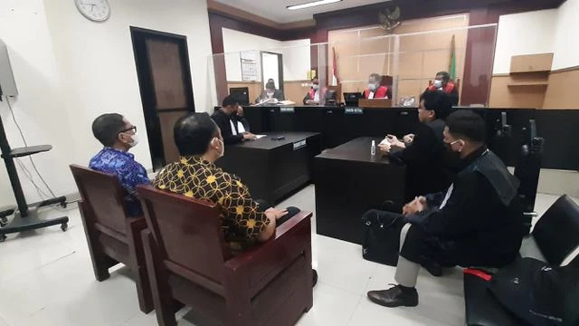 Selundupkan Brompton, Eks Dirut Garuda Indonesia Ari Askhara Divonis 1 Tahun Penjara dan D...