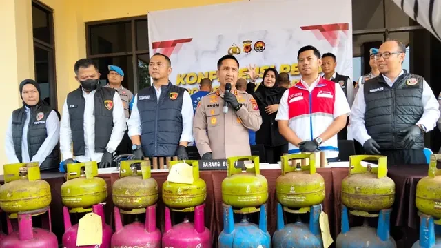 Kasus Elpiji Oplosan di Purwakarta Terbongkar, Ratusan Tabung Gas Jadi Barang Bukti