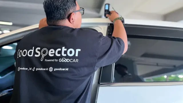 Cara Aman Pilih Mobil Bekas, Ini yang Harus Diperhatikan