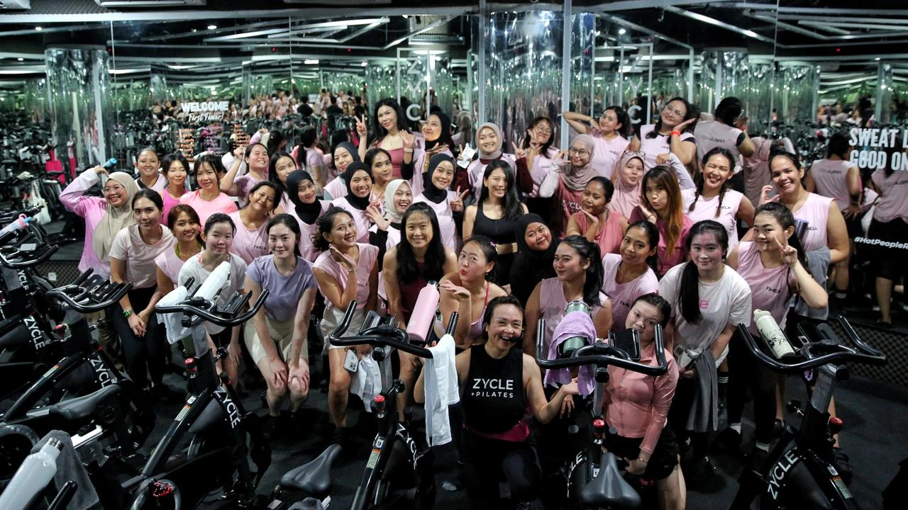 Serunya Olahraga dan Membangun Koneksi Baru di Fimelahood Fit & Fun: Indoor Cycling Da...