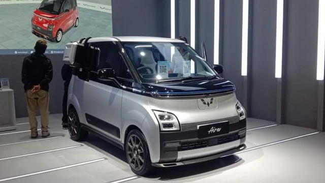 Tak Cuma Mejeng di IIMS 2023, Wuling Air ev Modifikasi Ini Juga Dilelang