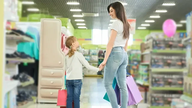 Mengenal Kidulting,, Fenomena Tentang Milenial dan Gen Z Suka Membeli Mainan Anak