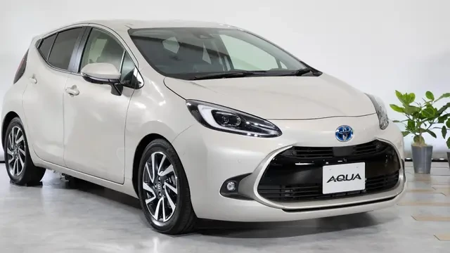 Toyota Aqua Facelift 2025 Tampil Mirip Prius, Rilis Bulan Ini