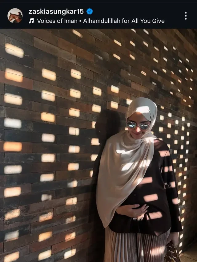 Zaskia Sungkar Umumkan Kehamilan yang Kini Masuk Trimester Kedua, Siti Nurhaliza Ucap Sela...
