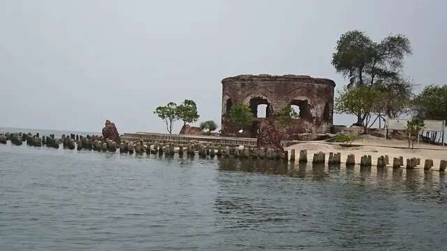 Menikmati Keindahan Pulau Kelor, Surga Tersembunyi di Labuan Bajo