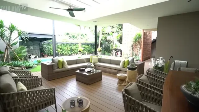 10 Potret Rumah Maia Estianty dari Pintu Depan hingga Kolam Renang, Tamu Auto Betah