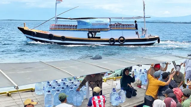 Pesona Gili Ketapang, Destinasi Wisata Alam Indah di Probolinggo
