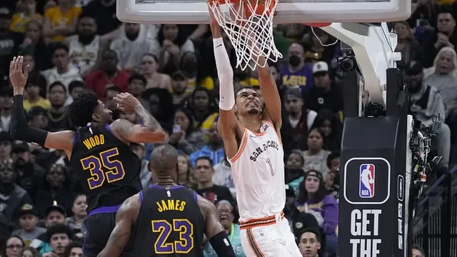 San Antonio Spurs Akhiri 18 Kekalahan Beruntun di NBA, Kalahkan Lakers
