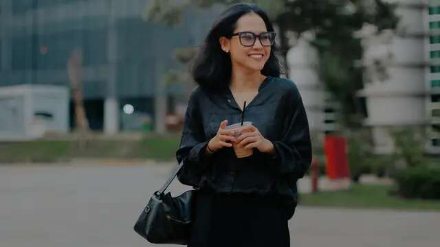 Tips Mengembalikan Kecerahan Baju Hitam, Modal 2 Bahan Tambahan