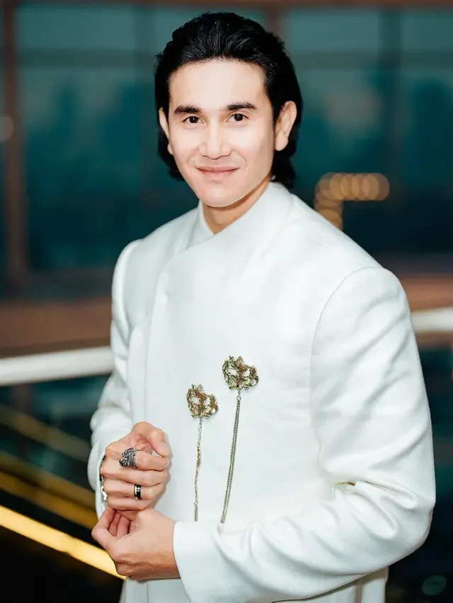 Perjuangan Vino G Bastian Jadi Buya Hamka, Tetap Sulit Meski Pernah Perankan Chrisye dan ...