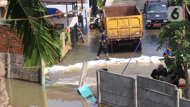 Gerak Cepat Kementerian PUPR Tangani Longsor dan Banjir Kali Ciputat Tangsel