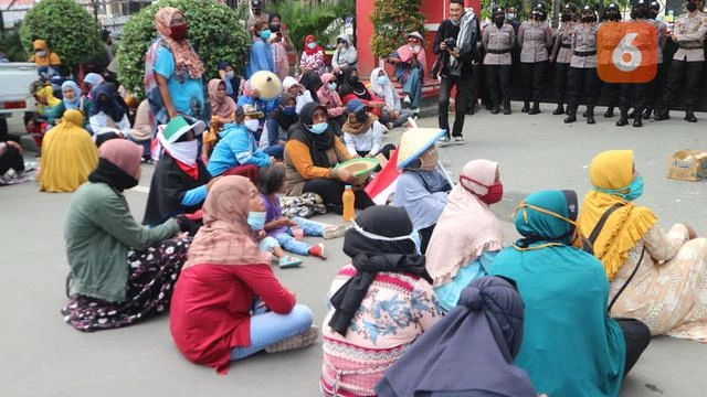 Baru 5 Hari Menjabat, Gubernur Sulteng Didemo Warga Penyintas Bencana