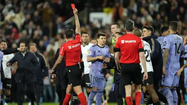 Kesal dan Marah Gol Dianulir, Real Madrid Nilai Keputusan Wasit Aneh dan Tak Pernah Ada Se...