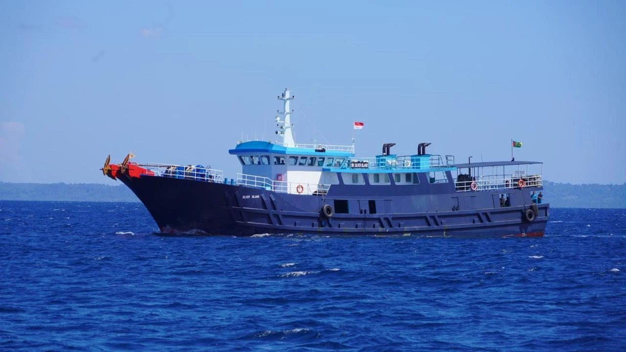 KKP Tangkap Kapal Asing Bawa 1,2 Ton Ikan Napoleon Ilegal