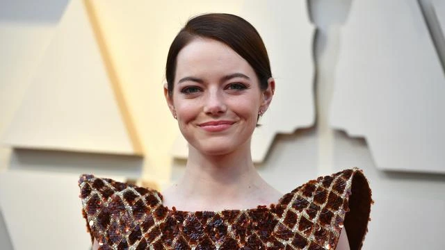 Emma Stone Terlalu Heboh Nonton Konser Spice Girls Sampai Patah Tulang?
