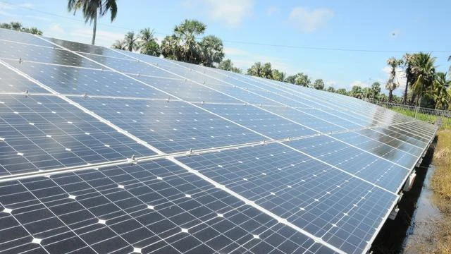 Ferron Par Pharmaceuticals Resmikan PLTS Berkapasitas 239 kWp
