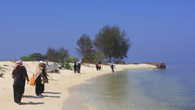 Telusuri Keindahan Pulau Kodingareng Keke, Permata Tersembunyi Kota Makassar