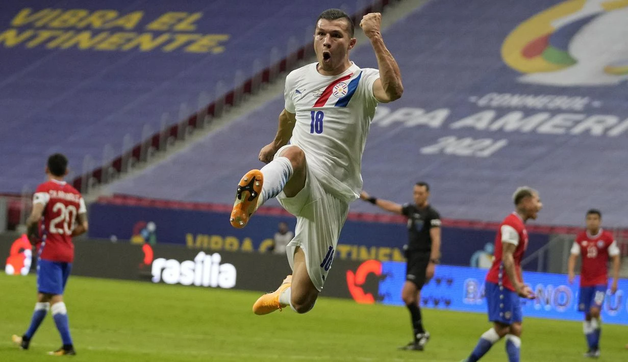 FOTO: Paraguay Tekuk Chile 2-0