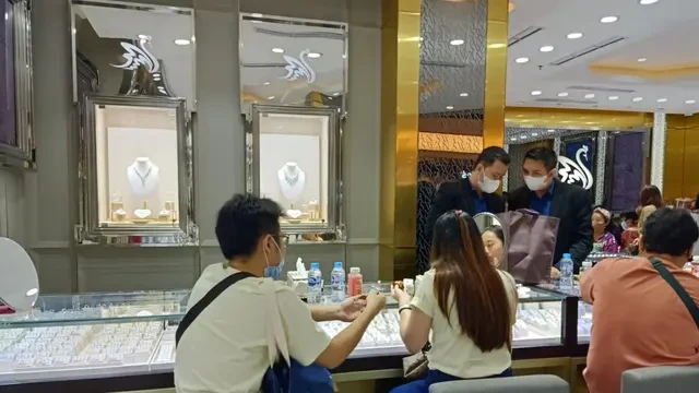 Cara Membaca Spread Beli-Jual di Toko Emas agar Tak Rugi